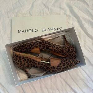 Manolo Blahnik Leopard Leopardino Pumps